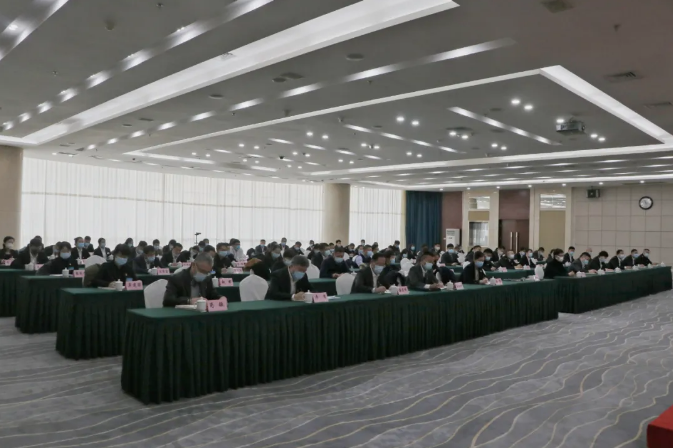XPJ集团、温泉集团举办贯彻落实市第十三次党代会精神宣讲报告会(图3)